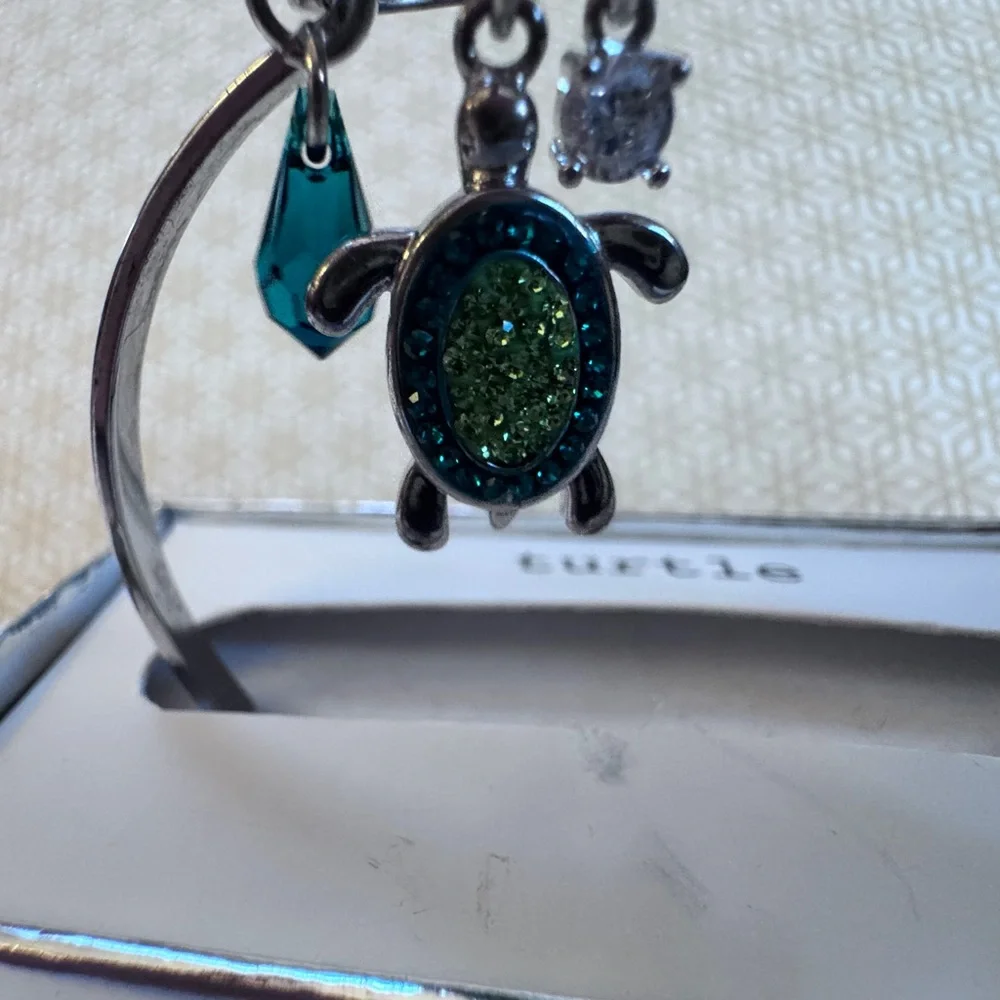NWT NIB Silver Bracelet Crystal TURTLE Charm, Green/blue tear drop & CZ Orig $60 - Picture 6 of 15